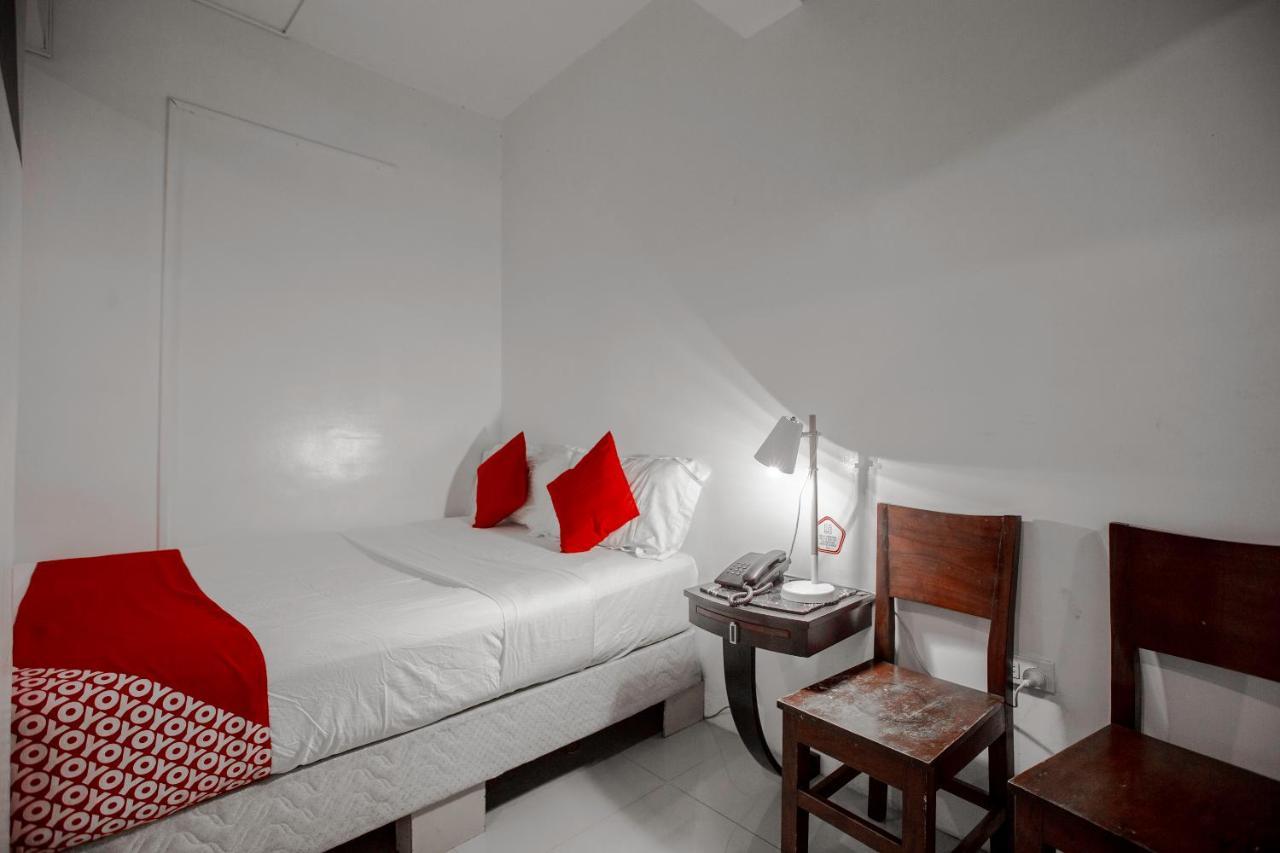 Hotel Super Oyo 134 The Bedstation Mandaluyong Exterior foto