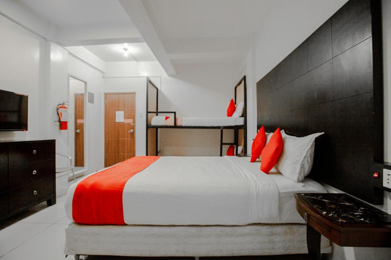 Hotel Super Oyo 134 The Bedstation Mandaluyong Exterior foto